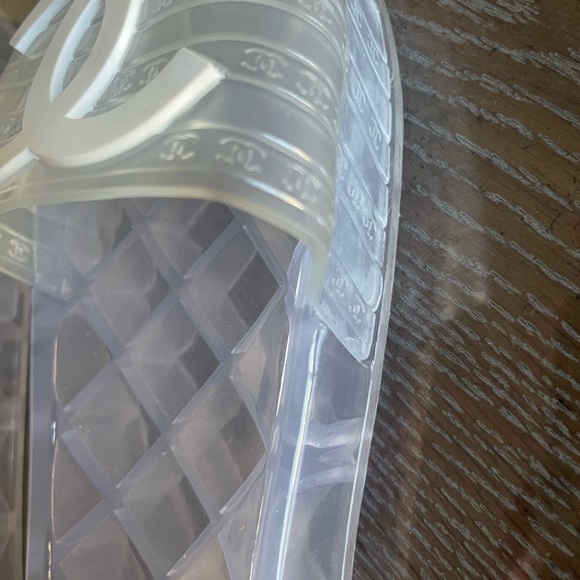 CHANEL CLEAR CC LOGO SLIDES - size 39-40 - Picture 7 of 15